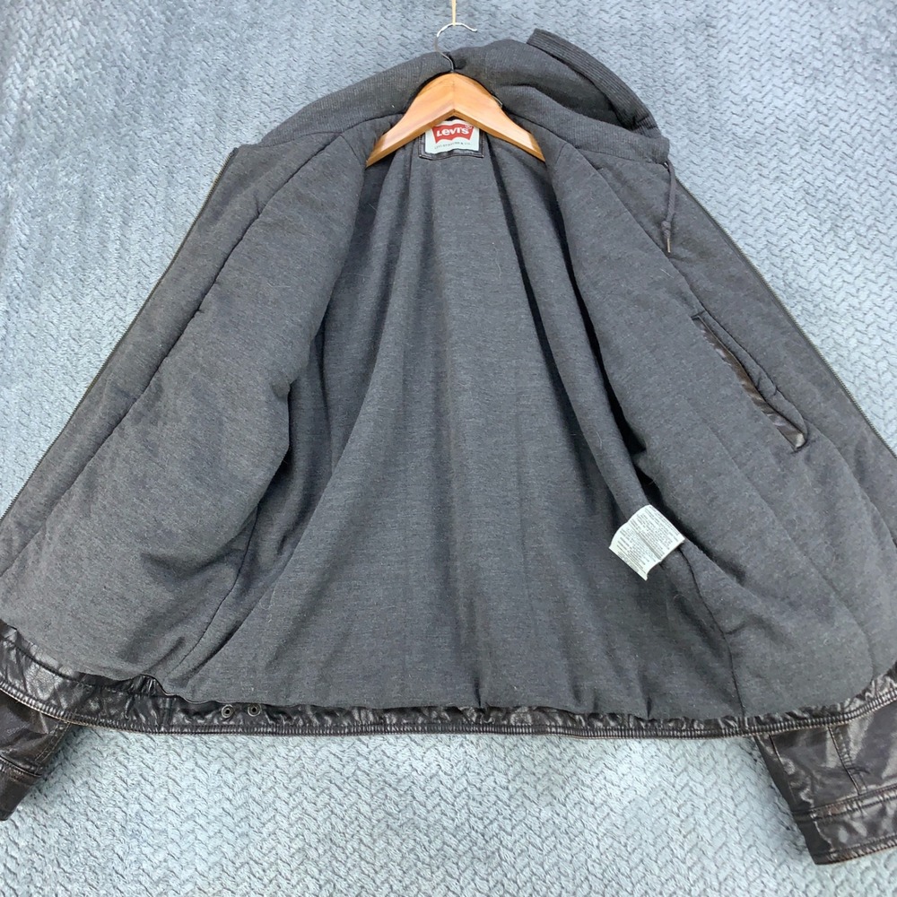 Levis Faux Leather Hooded Trucker Jacket Men's Large Dark Brown Fleece Lined - Picture 3 of 13